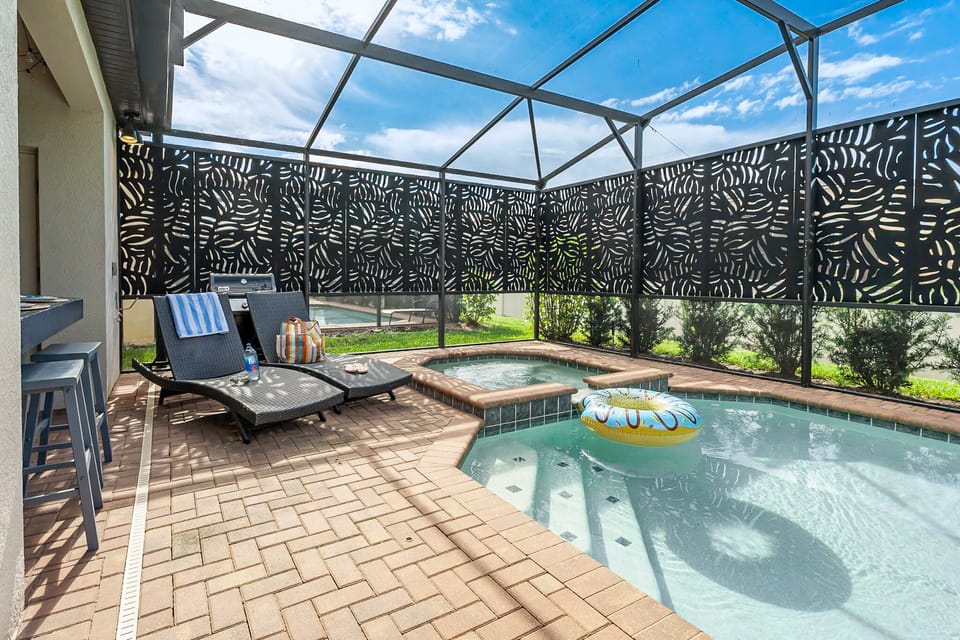 Total Of 4 Loungers