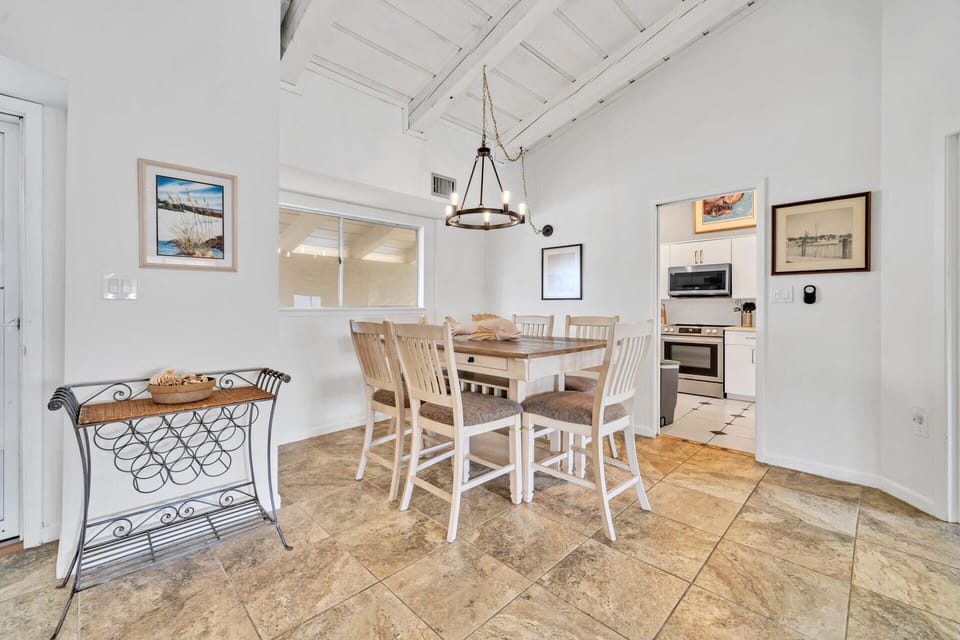 Dining Room Off of Kitchen