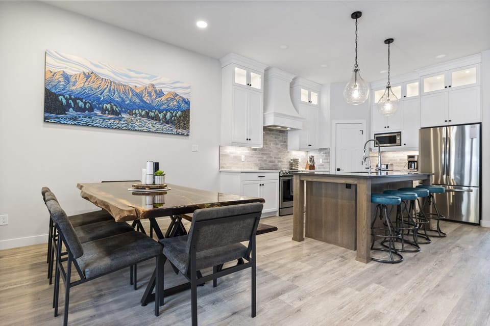 Fully equipped kitchen with coffee, espresso, filtered drinking water etc.