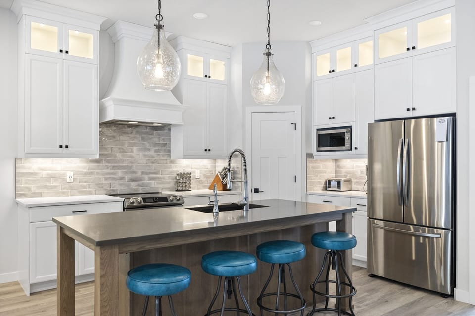 Fully equipped kitchen with coffee, espresso, filtered drinking water etc.