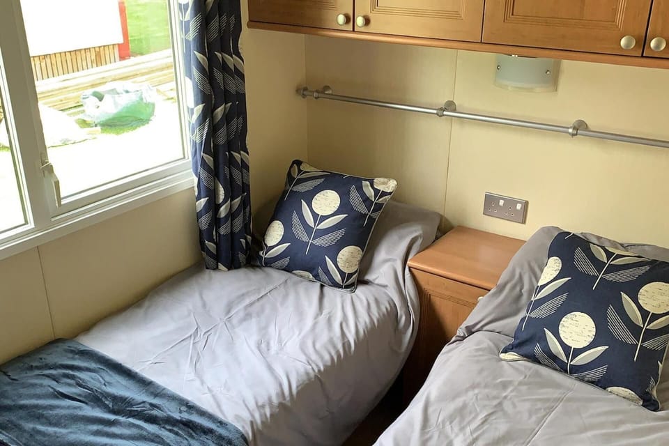 Static Caravan 2 Bedrooms - Sleeps 4 Campground/ 
RV Resort in Scotland