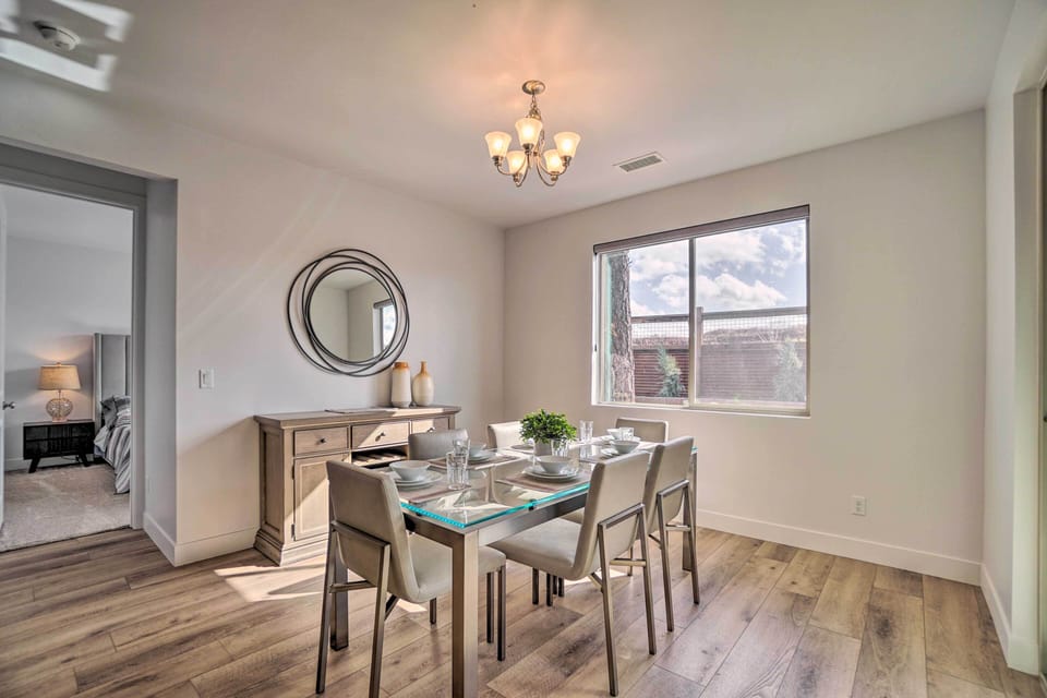 Dining Area | Main Level