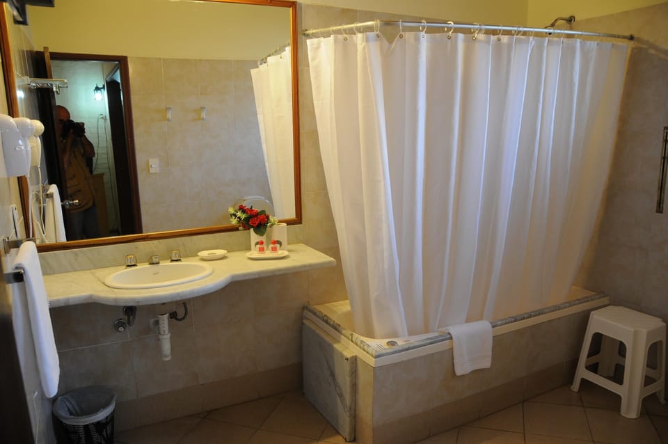 Minibar, alarm clocks, wheelchair access