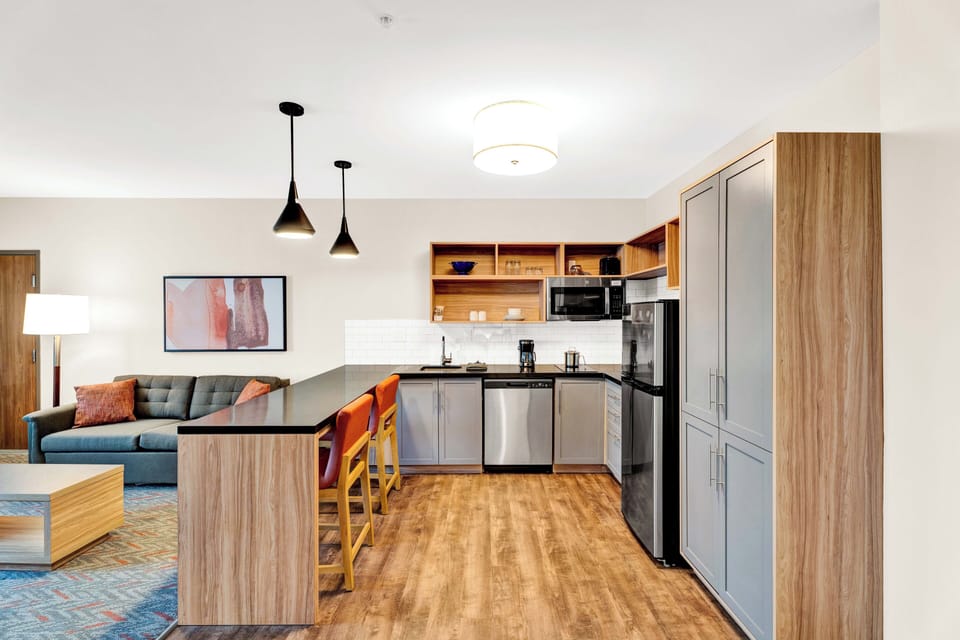 1 bedroom, desk, soundproofing, iron/ironing board