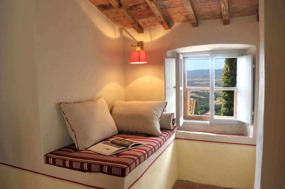 Apartment, 3 Bedrooms, Tower | WiFi (free), individually furnished, bed sheets