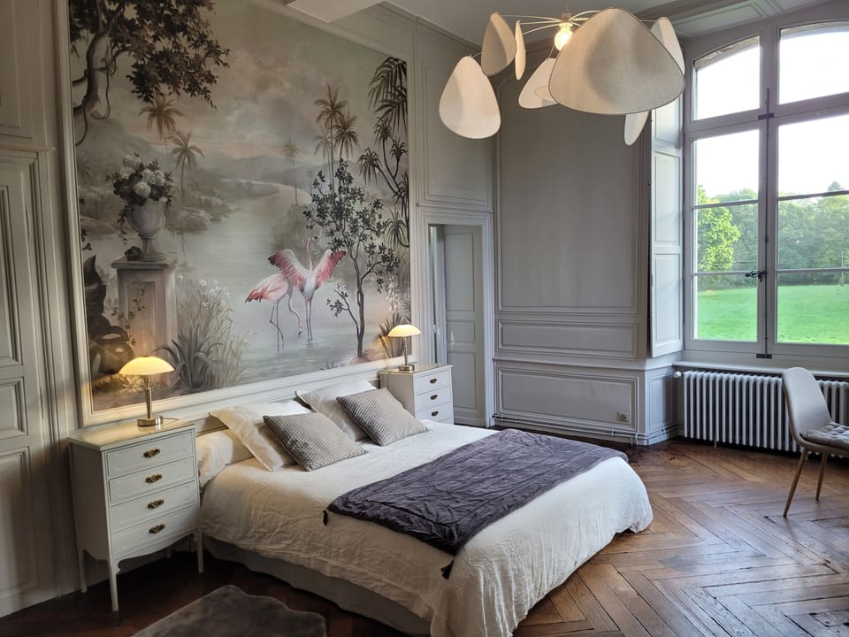 Individually decorated, desk, iron/ironing board, free WiFi