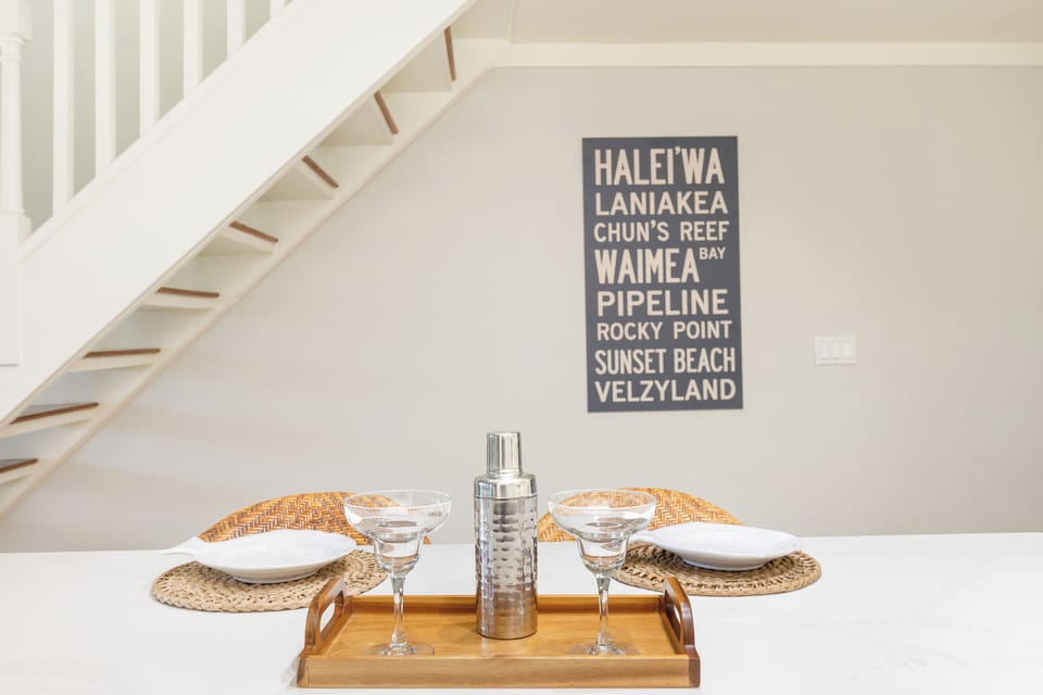 Kitchen island—ideal for a cocktail and a good conversation
