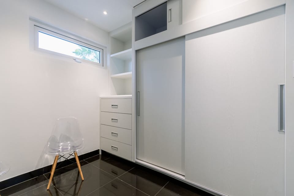 Large walk in closet in bedroom 1