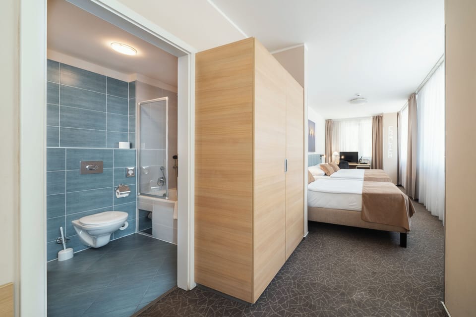 Superior Quadruple Room | Desk, laptop workspace, free WiFi, bed sheets
