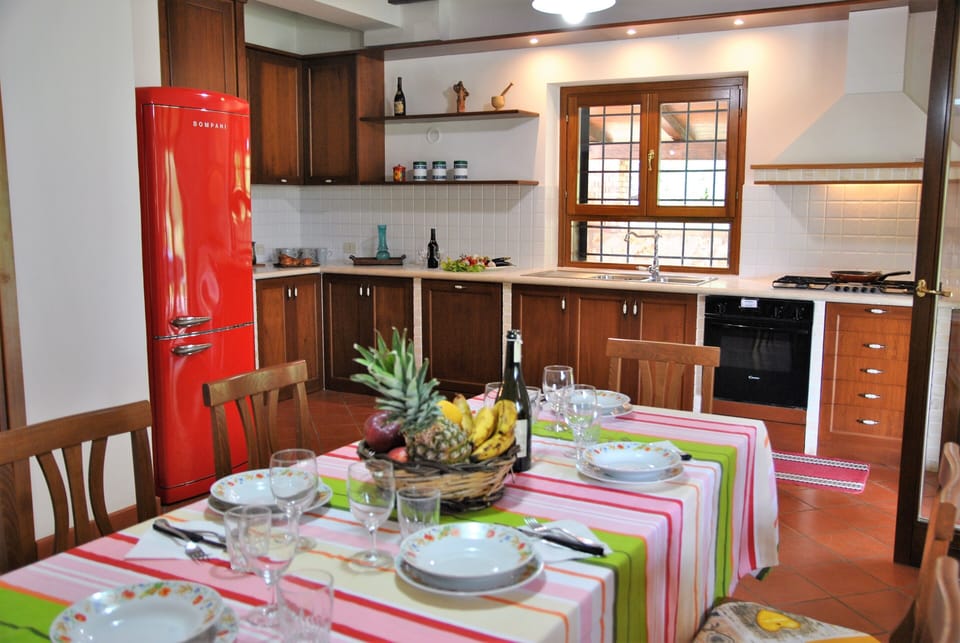 Villa, 4 Bedrooms, Private Pool, Garden View | Interior
