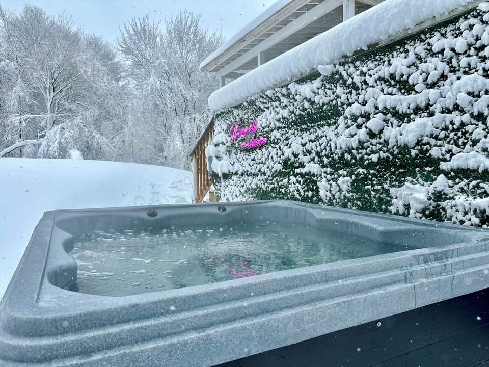 Hot tub (2)