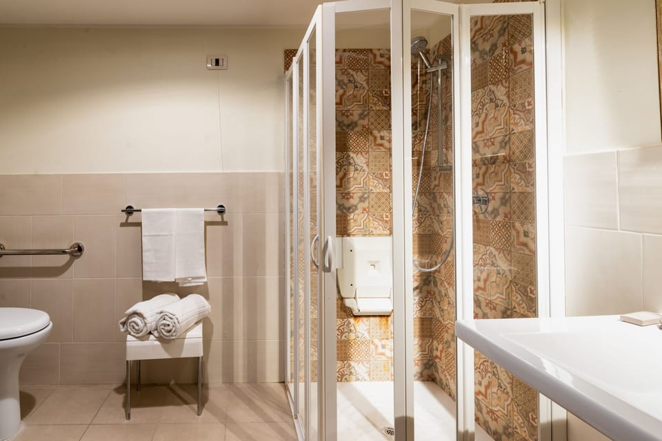 Shower, free toiletries, hair dryer, bidet