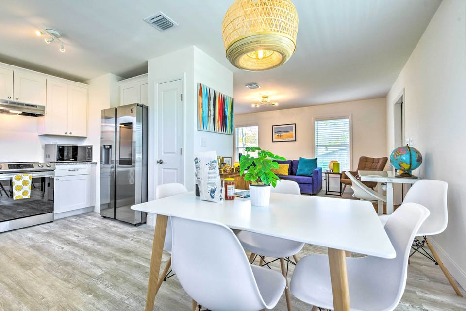 Dining Area | Dishware/Flatware | Trash Bags/Paper Towels