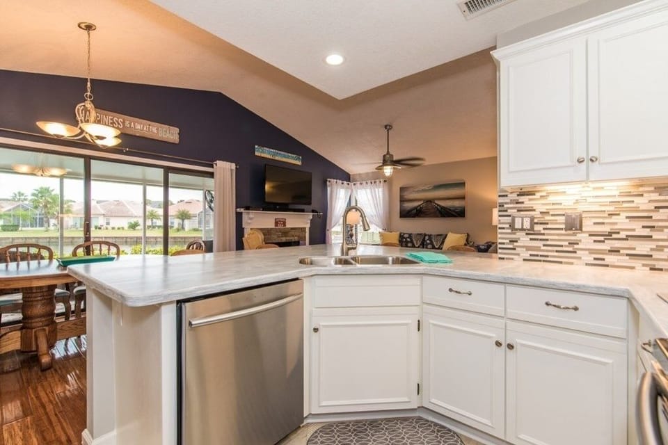 House, 3 Bedrooms | Private kitchen | Stovetop, cookware/dishes/utensils
