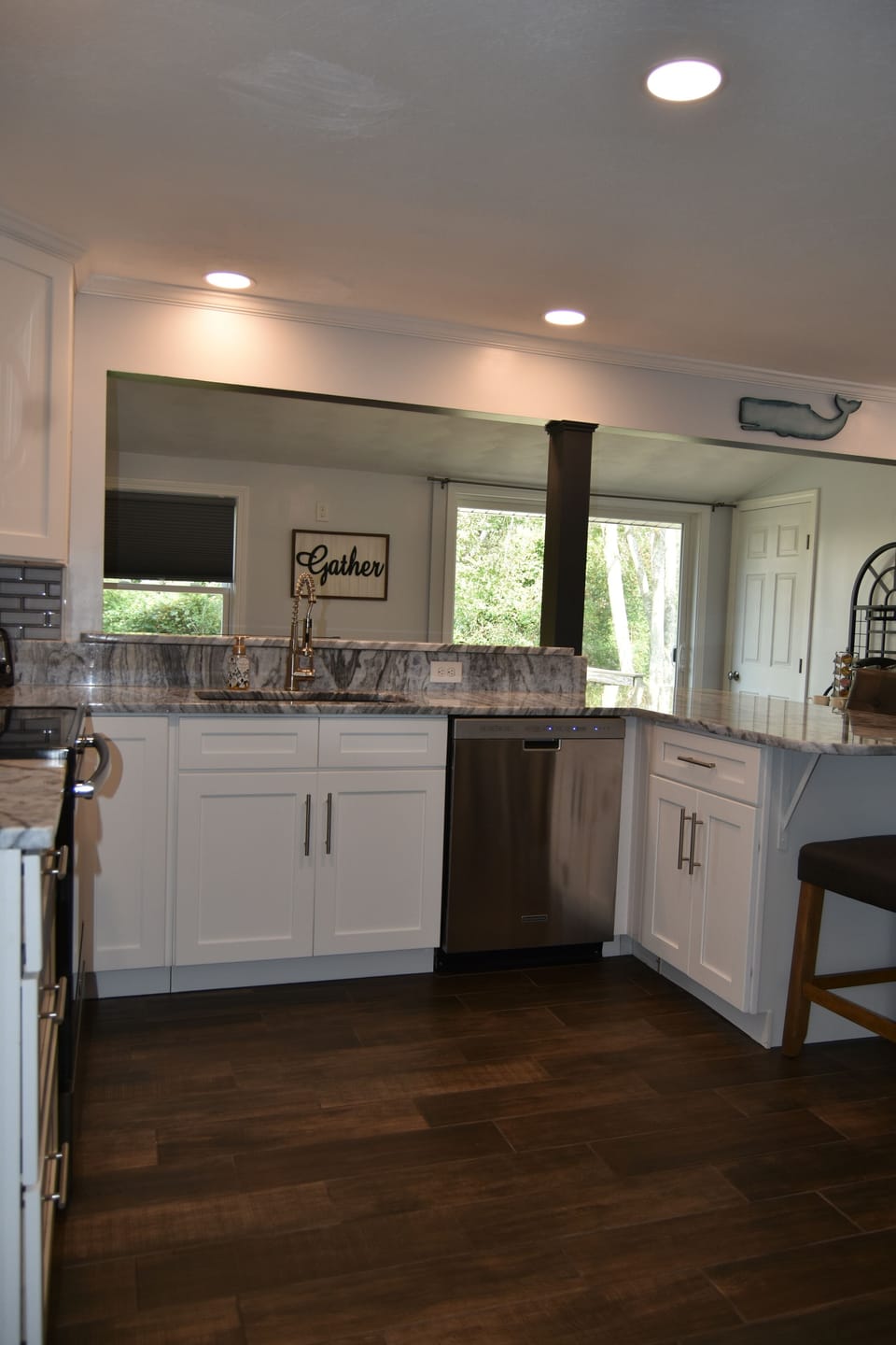 griddle, waffle maker, crock pot- lots of kitchen gadgets!