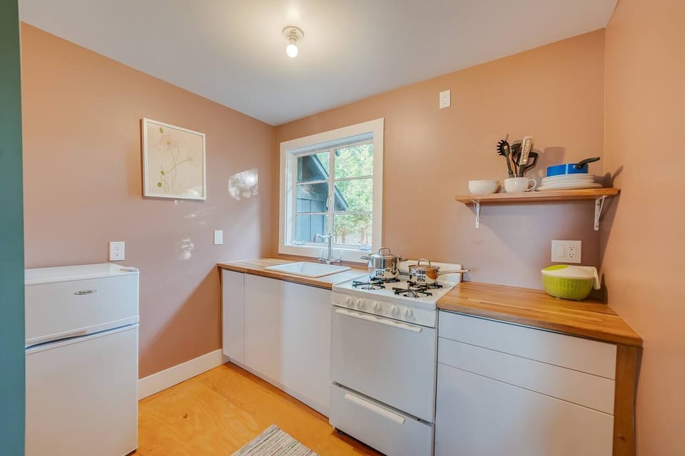 Kitchen - cabin 2