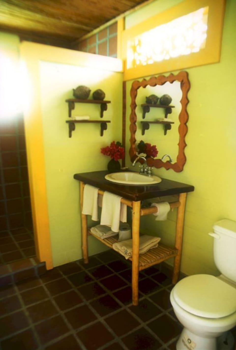 Shower, free toiletries, towels