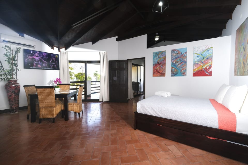 Villa, Pool View | Desk, laptop workspace, free WiFi, bed sheets