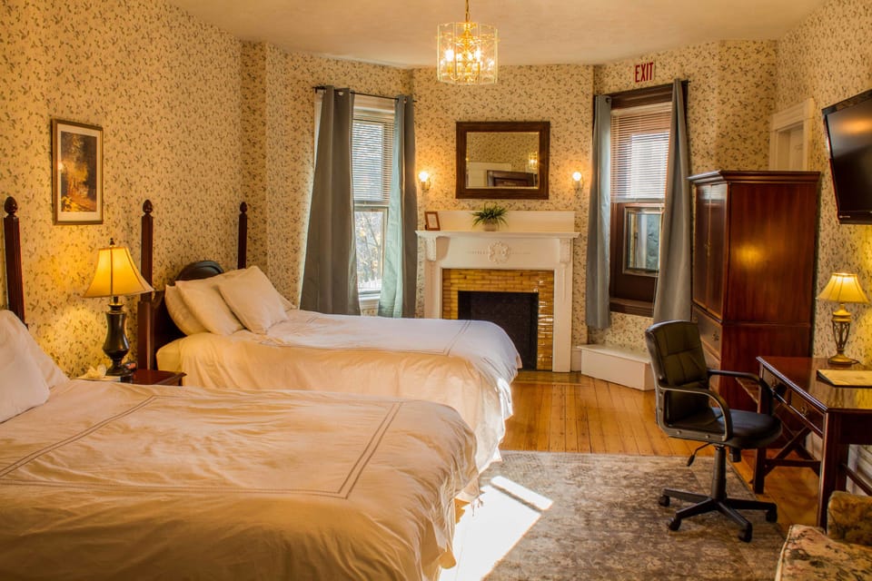 Deluxe Double Room with Two Double Beds @ 1087 Beacon St.  | Desk, iron/ironing board, WiFi (free), alarm clocks