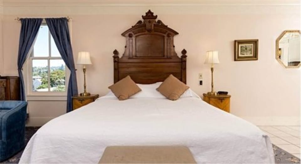 Coast lotus | 12 bedrooms, individually decorated, individually furnished, desk