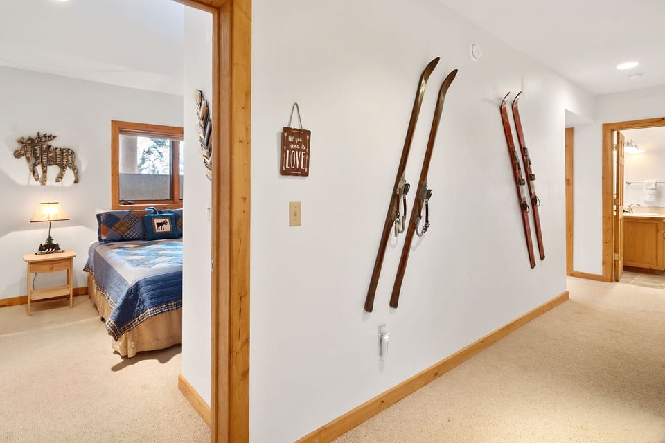 Queen bedroom entrance