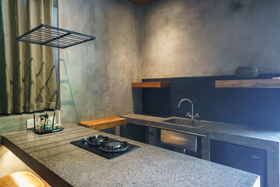 Superior Villa | Private kitchen | Oven, electric kettle, cookware/dishes/utensils