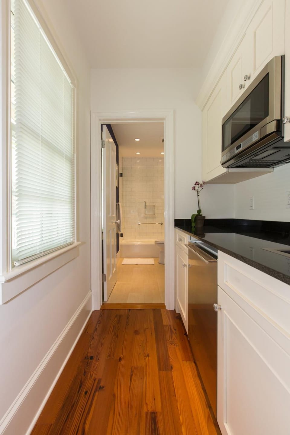 Suite (William Kerr) | Private kitchen | Fridge