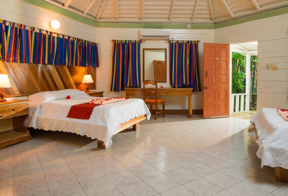 Pillowtop beds, desk, laptop workspace, blackout drapes