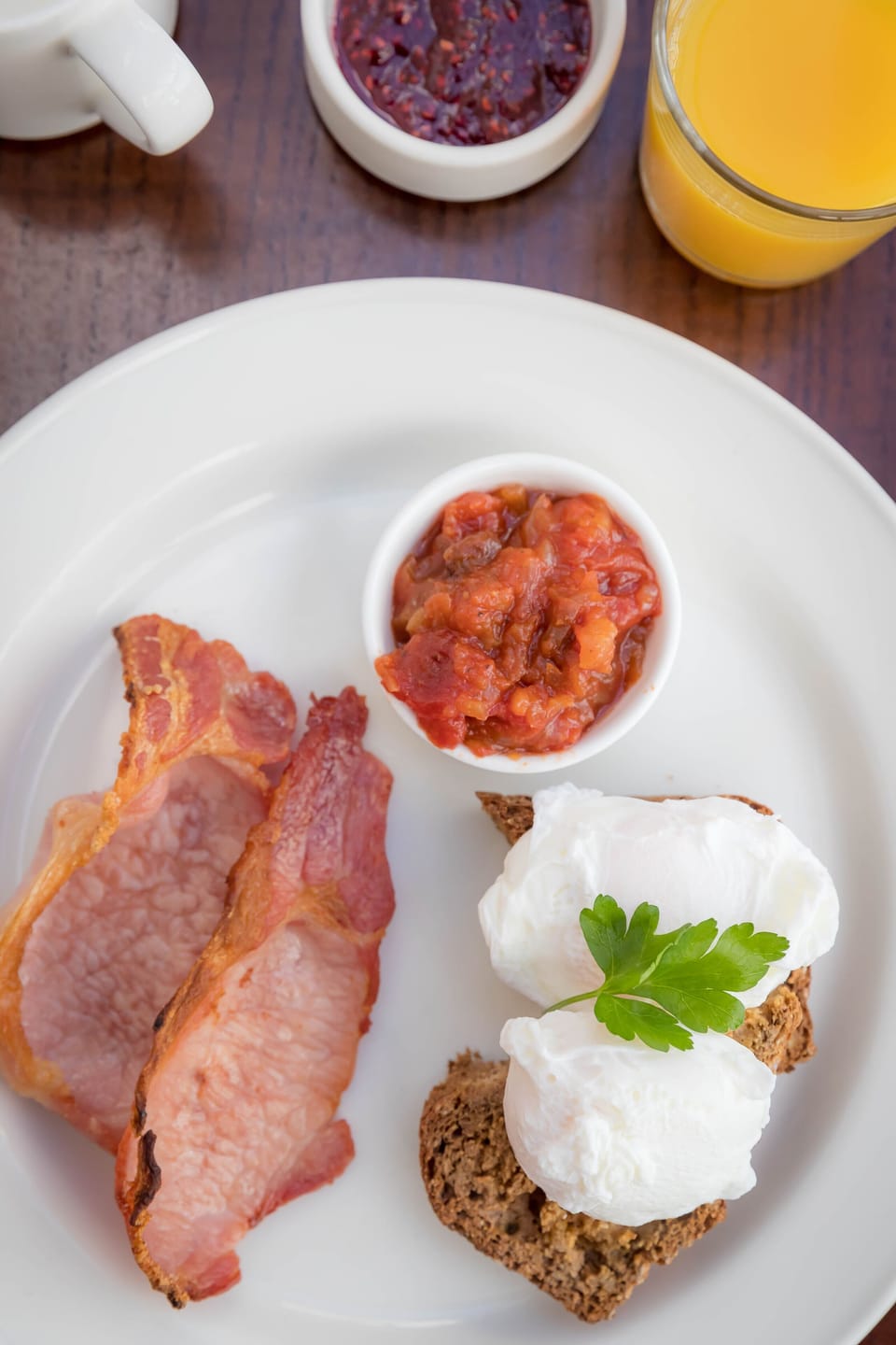 Free daily cooked-to-order breakfast