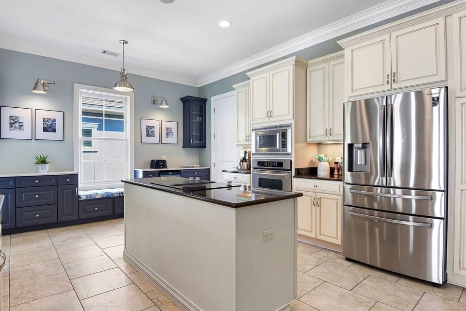 Huge Kitchen with everything needed to cook