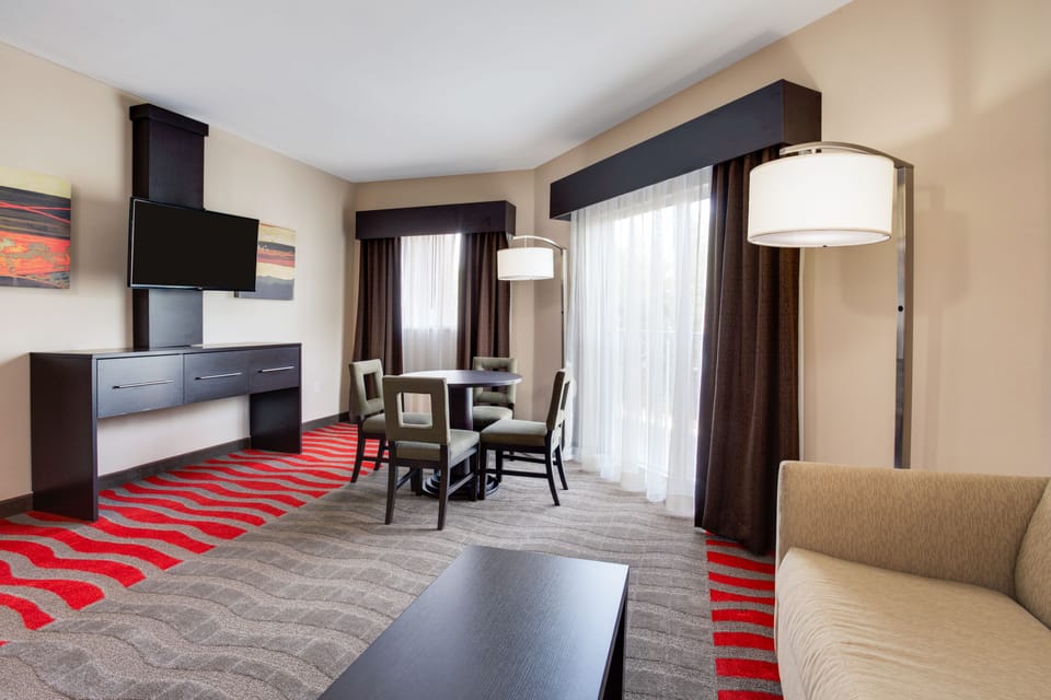 Suite, 1 Bedroom, Non Smoking | Premium bedding, individually decorated, individually furnished, desk