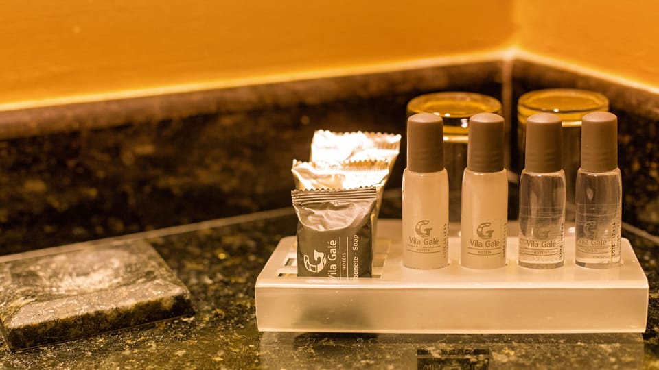 Combined shower/tub, free toiletries, hair dryer, bathrobes