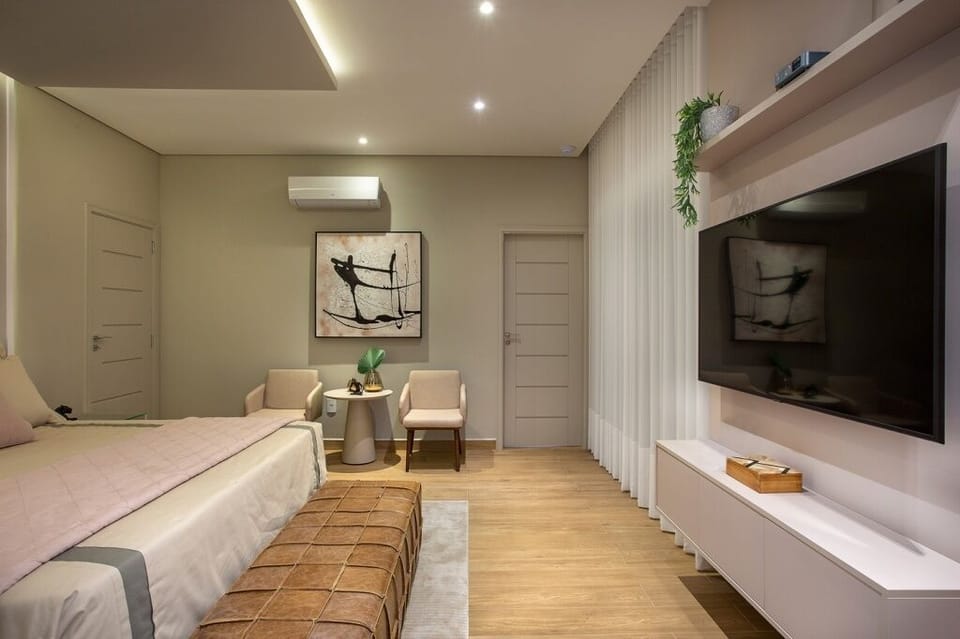 Luxury Suite | 1 bedroom, premium bedding, minibar, in-room safe