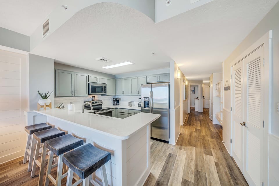 Spacious Kitchen is Fully Equipped for Preparing Eat In Meals