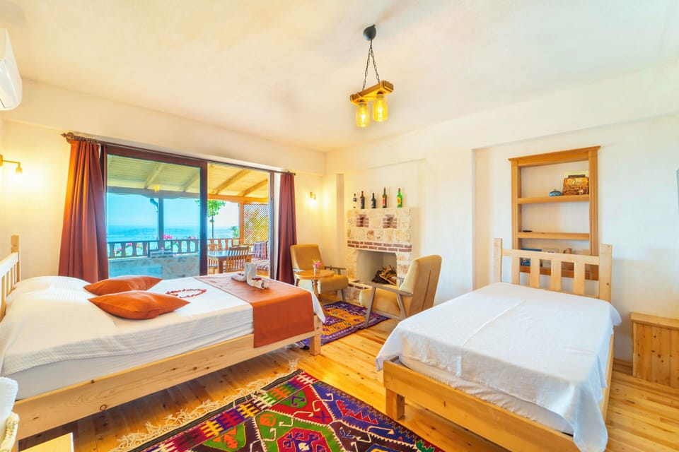 Standard Twin Room | Egyptian cotton sheets, premium bedding, desk, laptop workspace