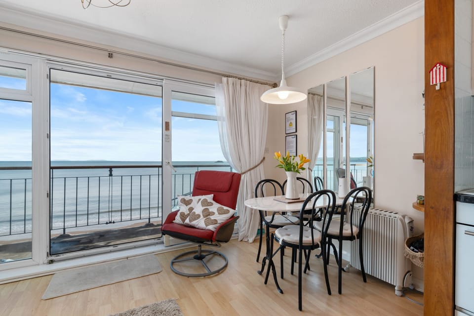 Direct Beach Access, Spectacular Sea Views