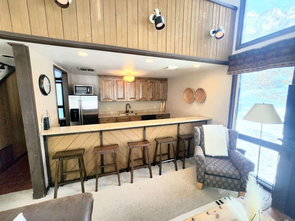 Kitchen Bar