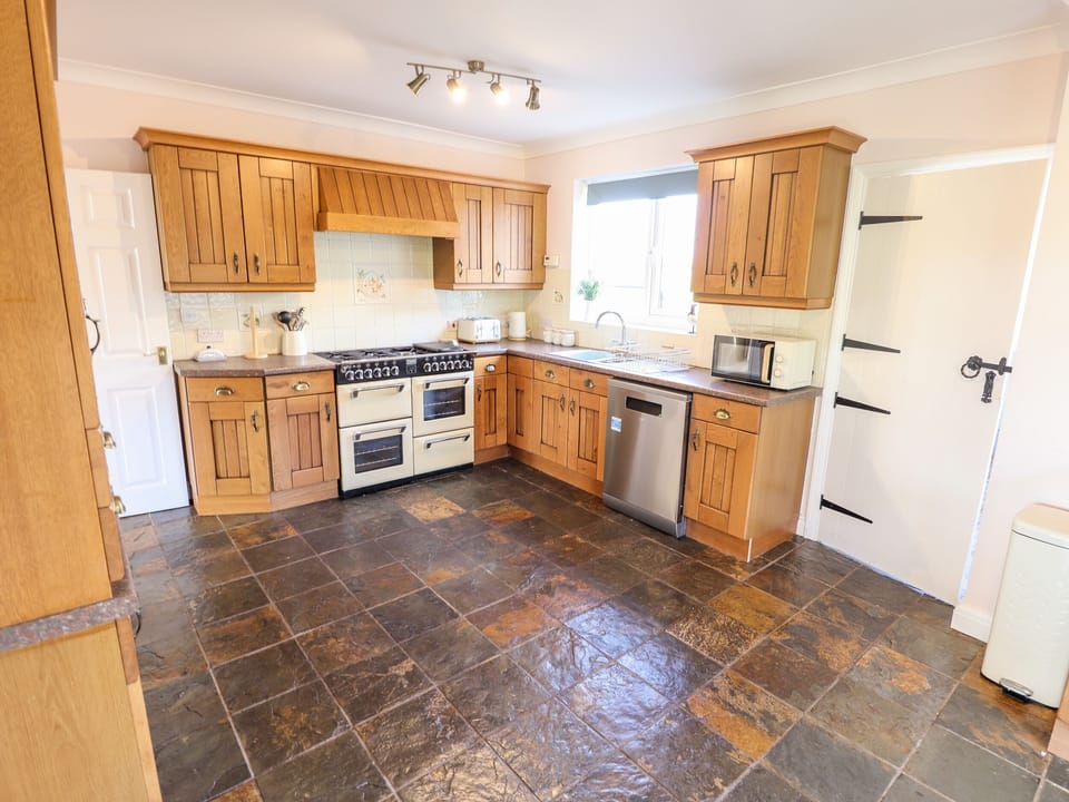 Fridge, dishwasher, electric kettle, toaster