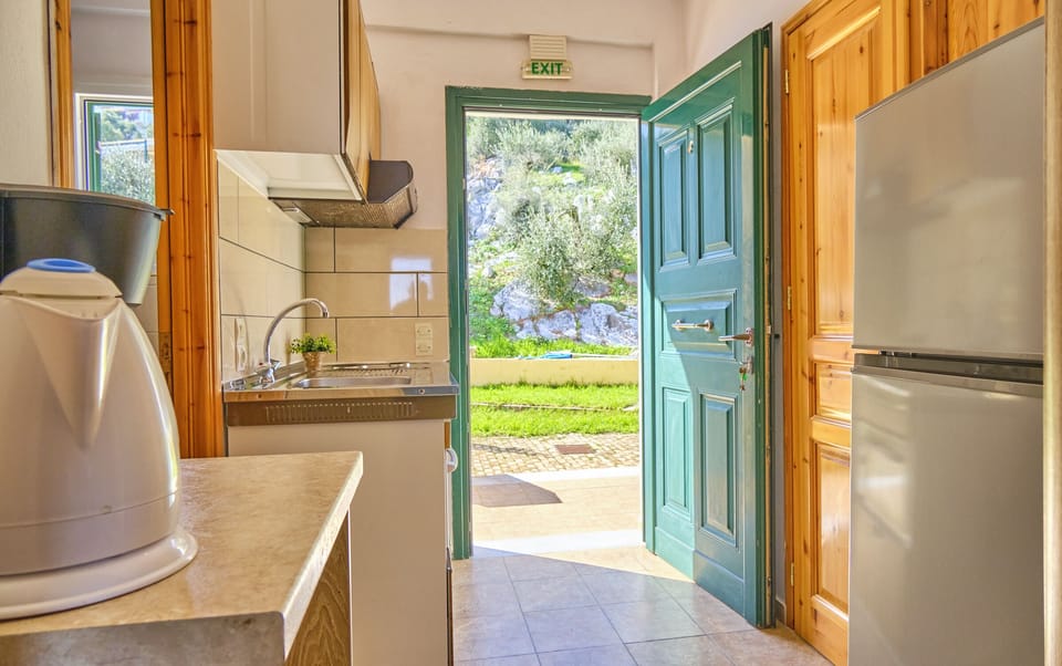 Nikos Kalamaki Corfu Studio 6 Entrance