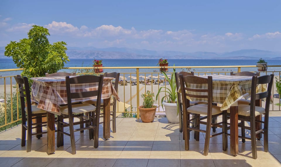 Nikos Kalamaki Corfu Apartment 8 Swimming Pool