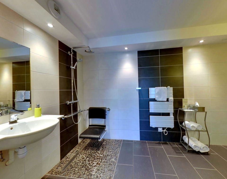 Logis Hôtel la Maison Carrée Hotel in Grand Est
