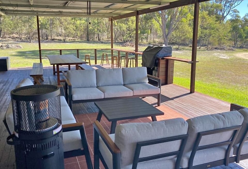 NEW outdoor lounge & gas heater (June 2026). Very comfy and plenty of seating.
