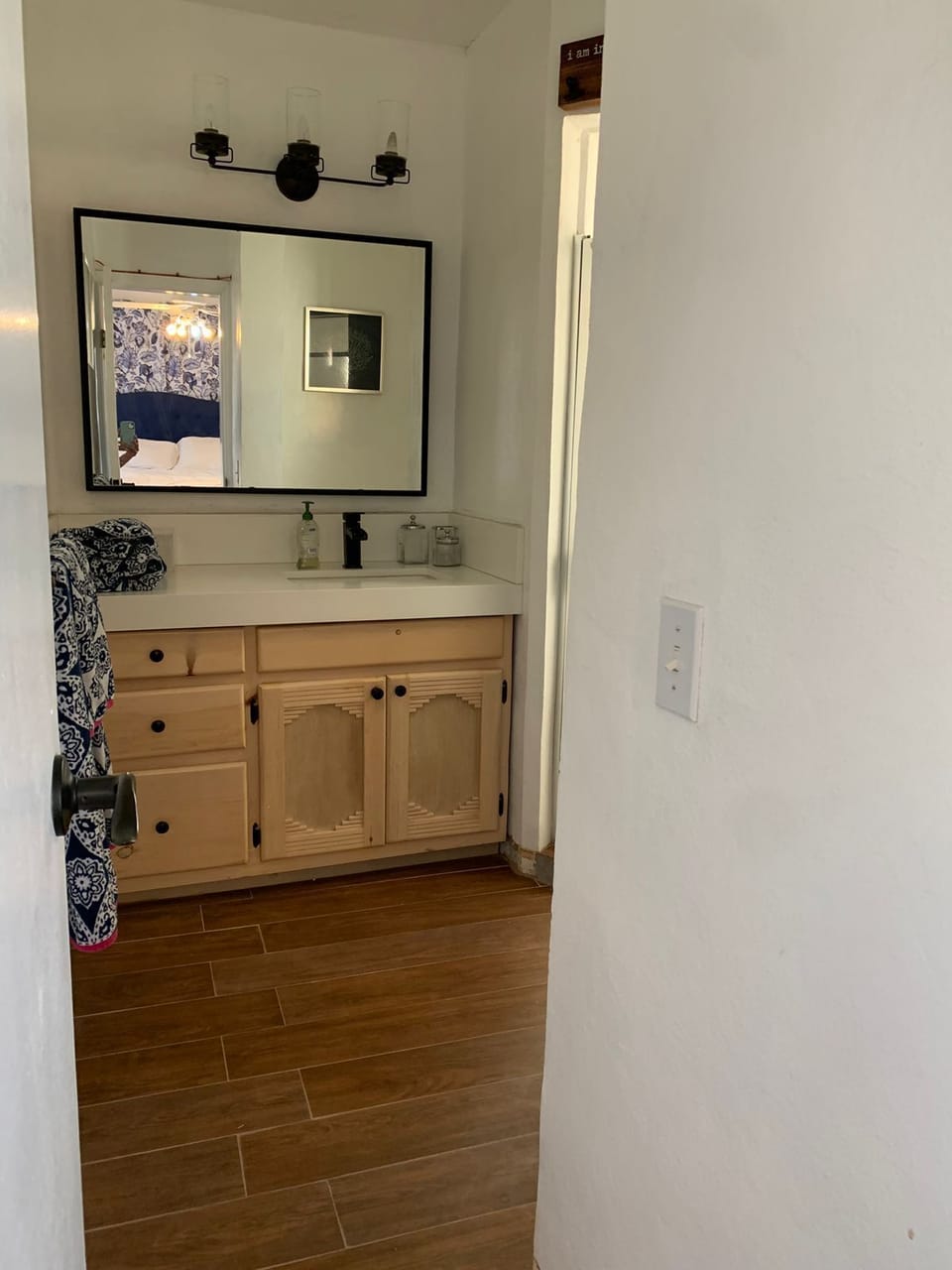 Main house Guest bathroom