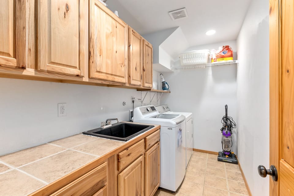In-unit washer/dryer to clean up after today's adventures