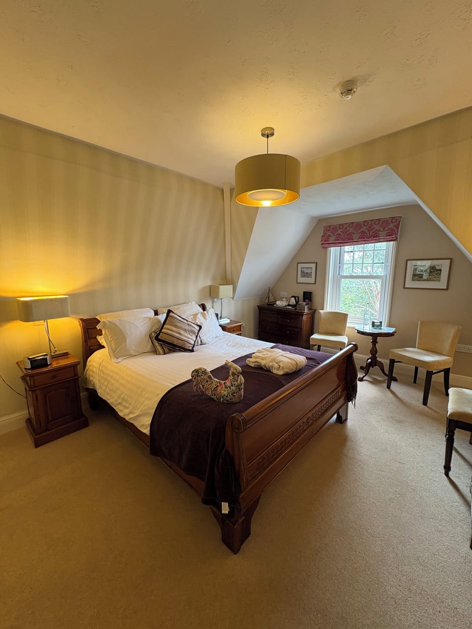 Premium bedding, desk, blackout drapes, free WiFi