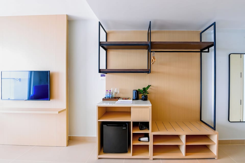 Minibar, in-room safe, desk, blackout drapes