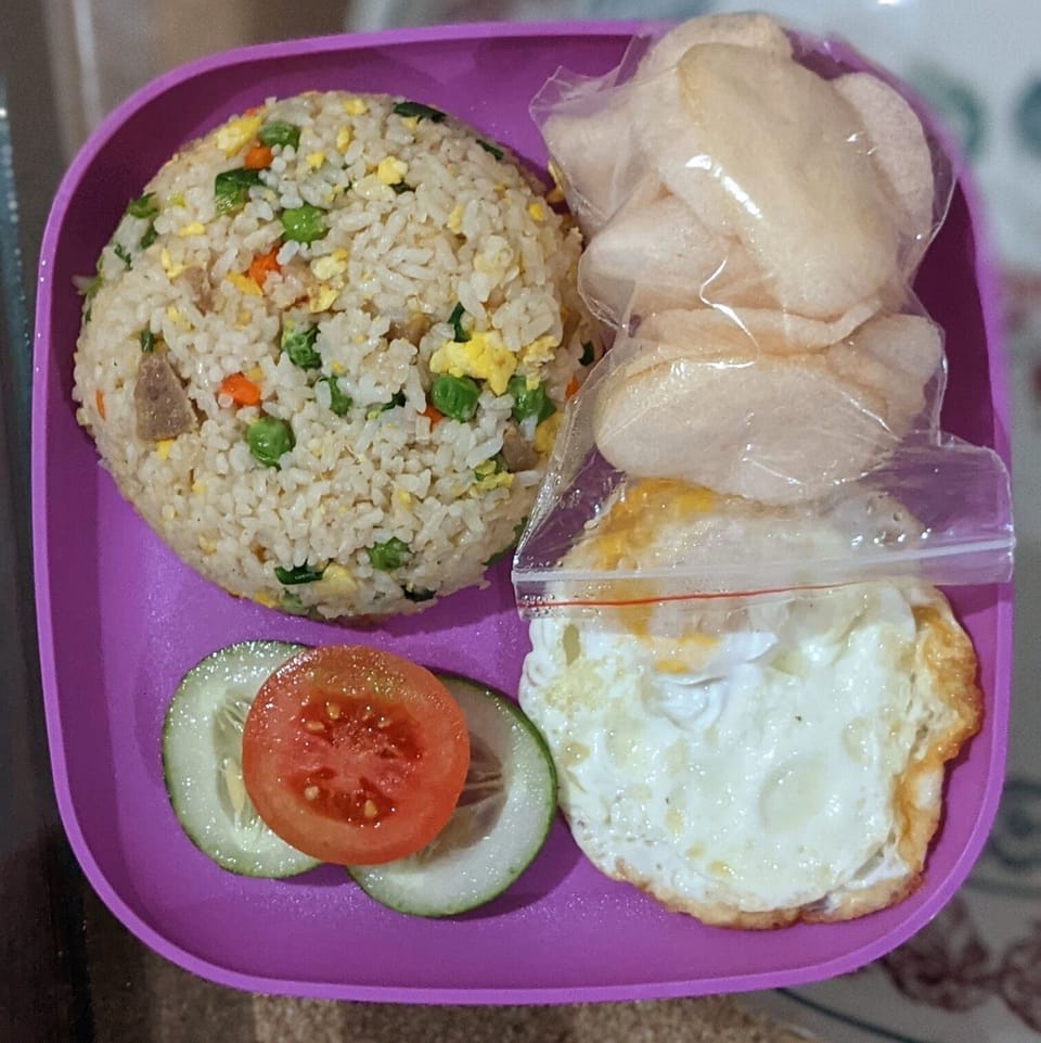 Daily local cuisine breakfast for a fee
