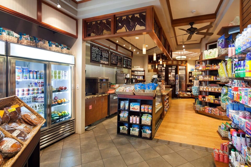 Convenience Store and Cafe available on-site!