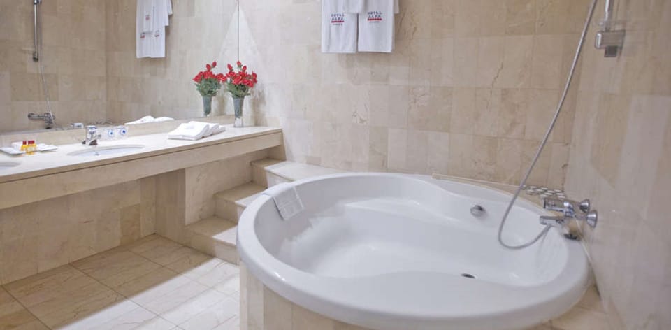 Free toiletries, hair dryer, towels