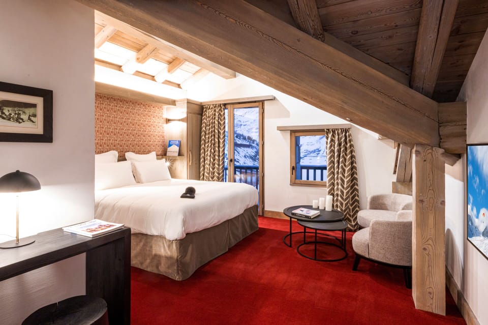 Superior Room, Balcony, Mountain View | Blackout drapes, free WiFi, bed sheets